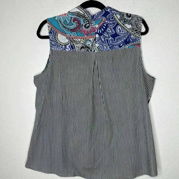 Chico’s Sleeveless Paisley Button-Back Shirt size 3 -XL - Picture 4 of 7